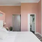 Maria Boutique 4*