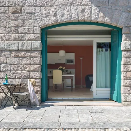 Maria Boutique Aparthotel