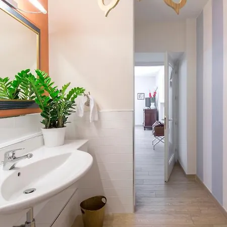 Maria Boutique Aparthotel 3*