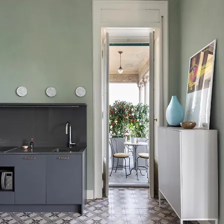 Maria Boutique Aparthotel 4*